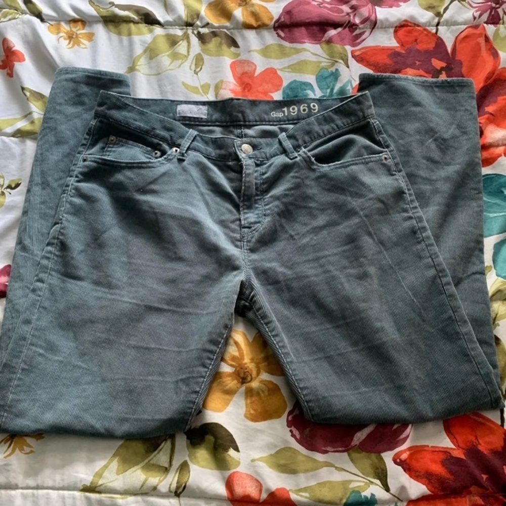 GAP Corduroy boyfriend jeans!